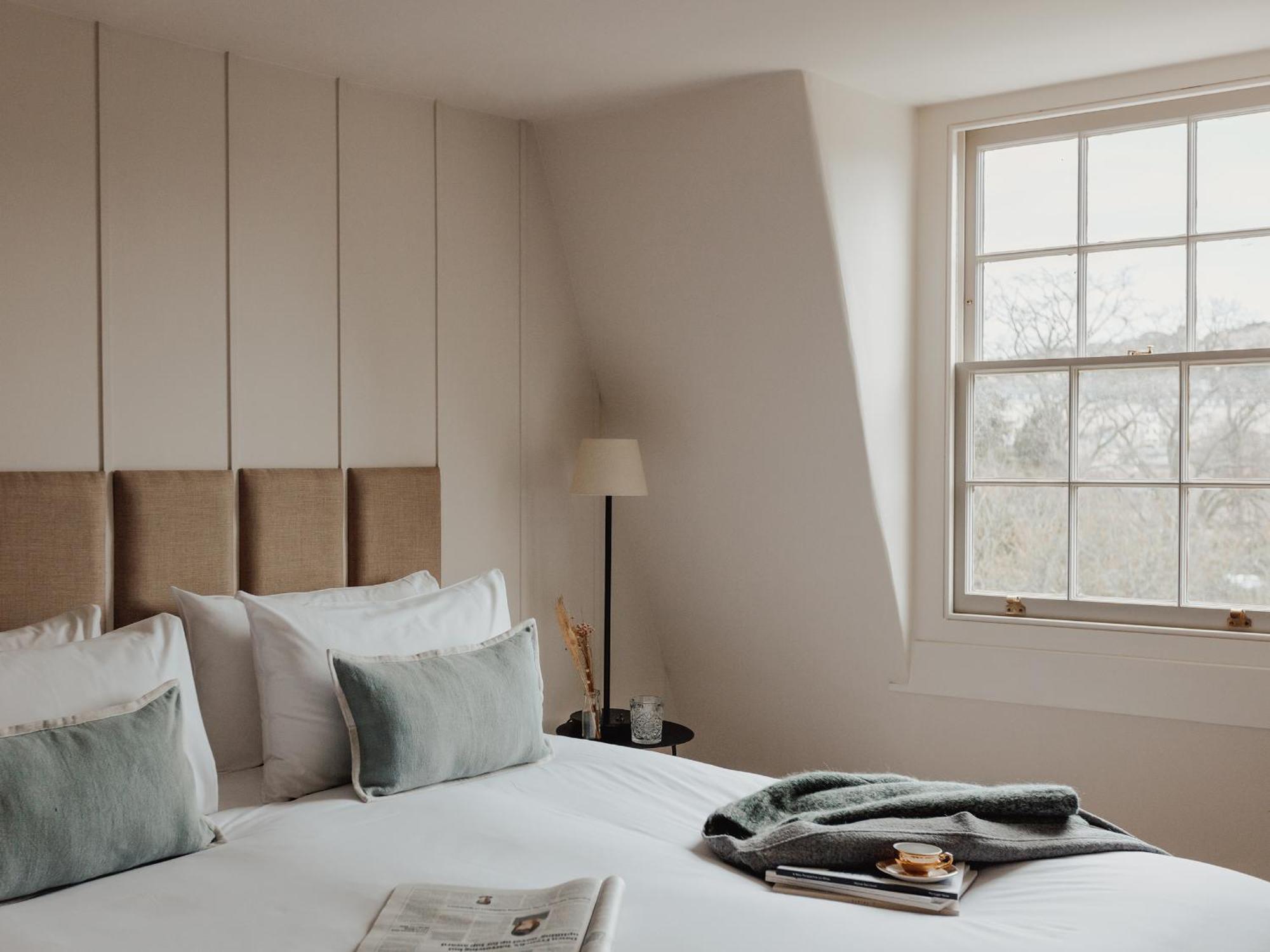 No 15 By Guesthouse, באת' מראה חיצוני תמונה A bedroom at The Mitre