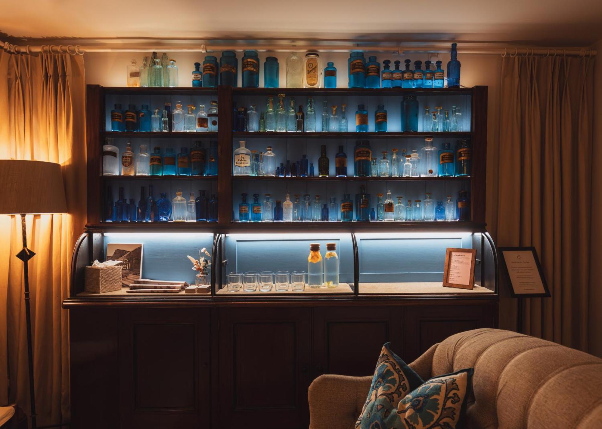 No 15 By Guesthouse, באת' מראה חיצוני תמונה The bar at the 2019 edition of the G7 summit